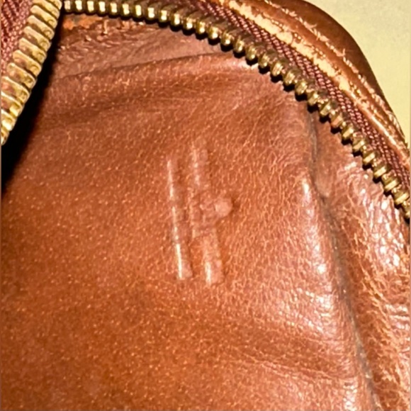 Louis 🤎 Vuitton Large Travel Pouch / Wristlet - Picture 9 of 10